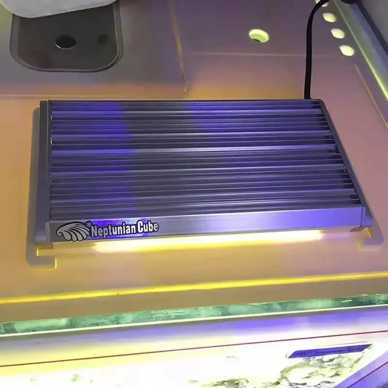 넵투니안 큐브 레푸기움 LED 조명 10W, 알루미늄  - Marine Aquarium Cube 리뷰 및 가격